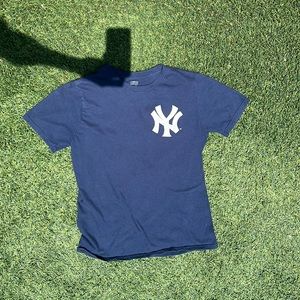 Aaron Judge/New York Yankees shirt jersey.